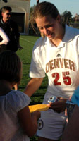 Signing-autographs